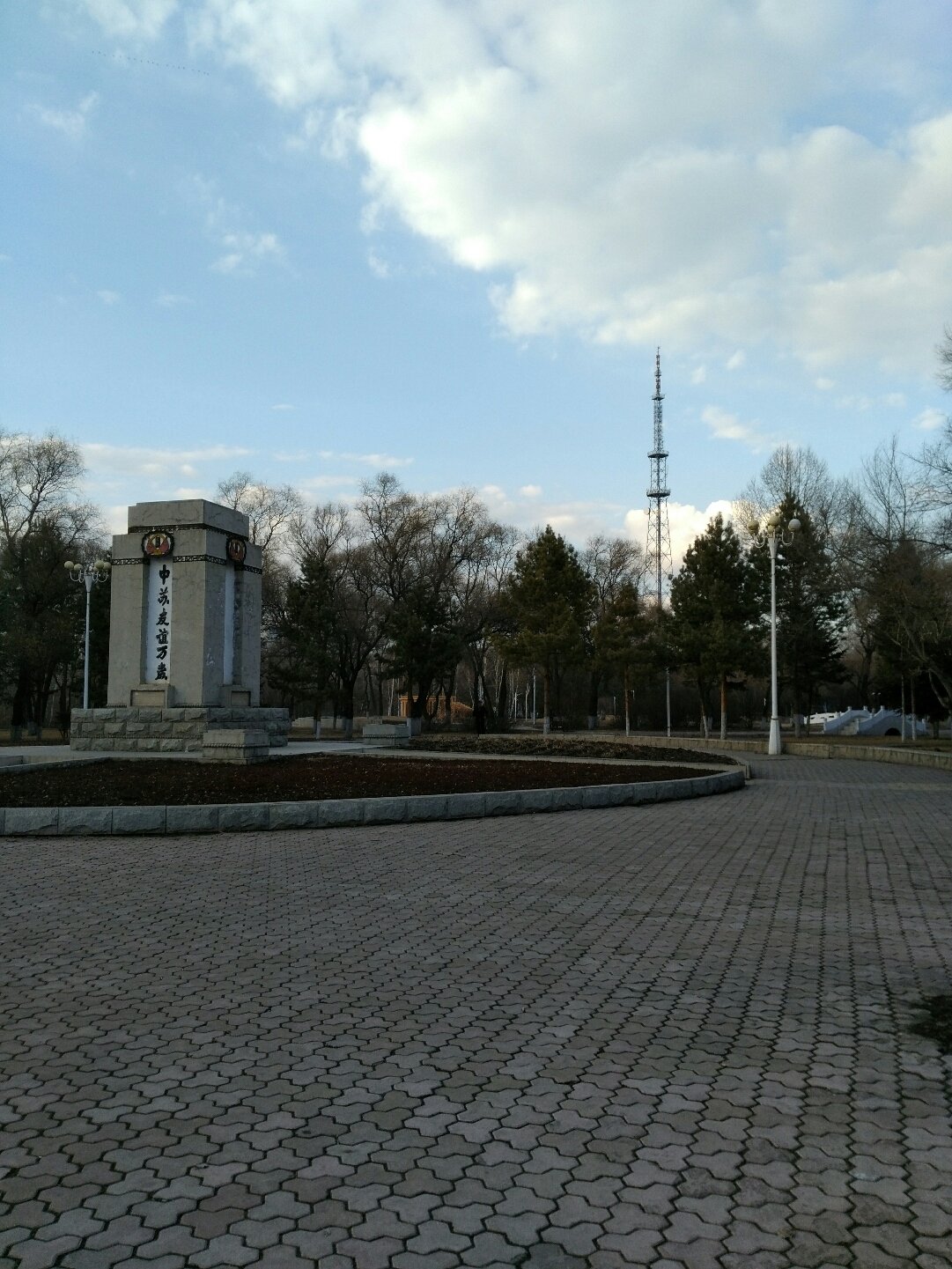 黑龙江省双鸭山市友谊县友谊镇邮政街天气预报